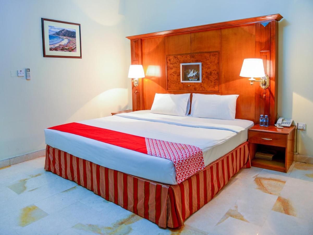 Golden Oasis Hotel