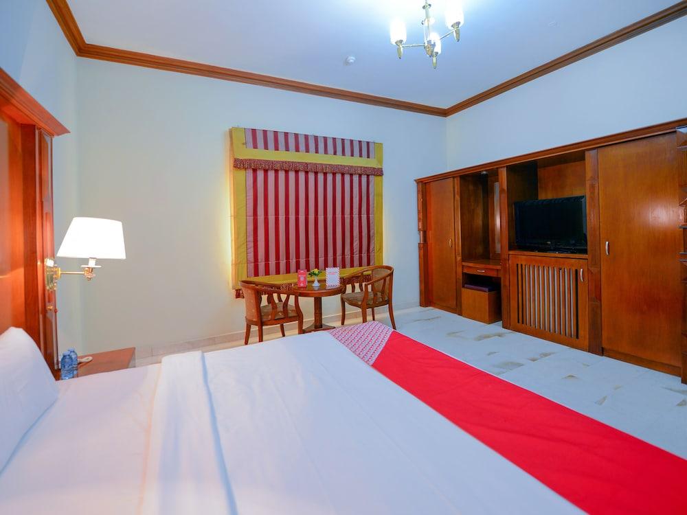 Hotel Golden Oasis 2*