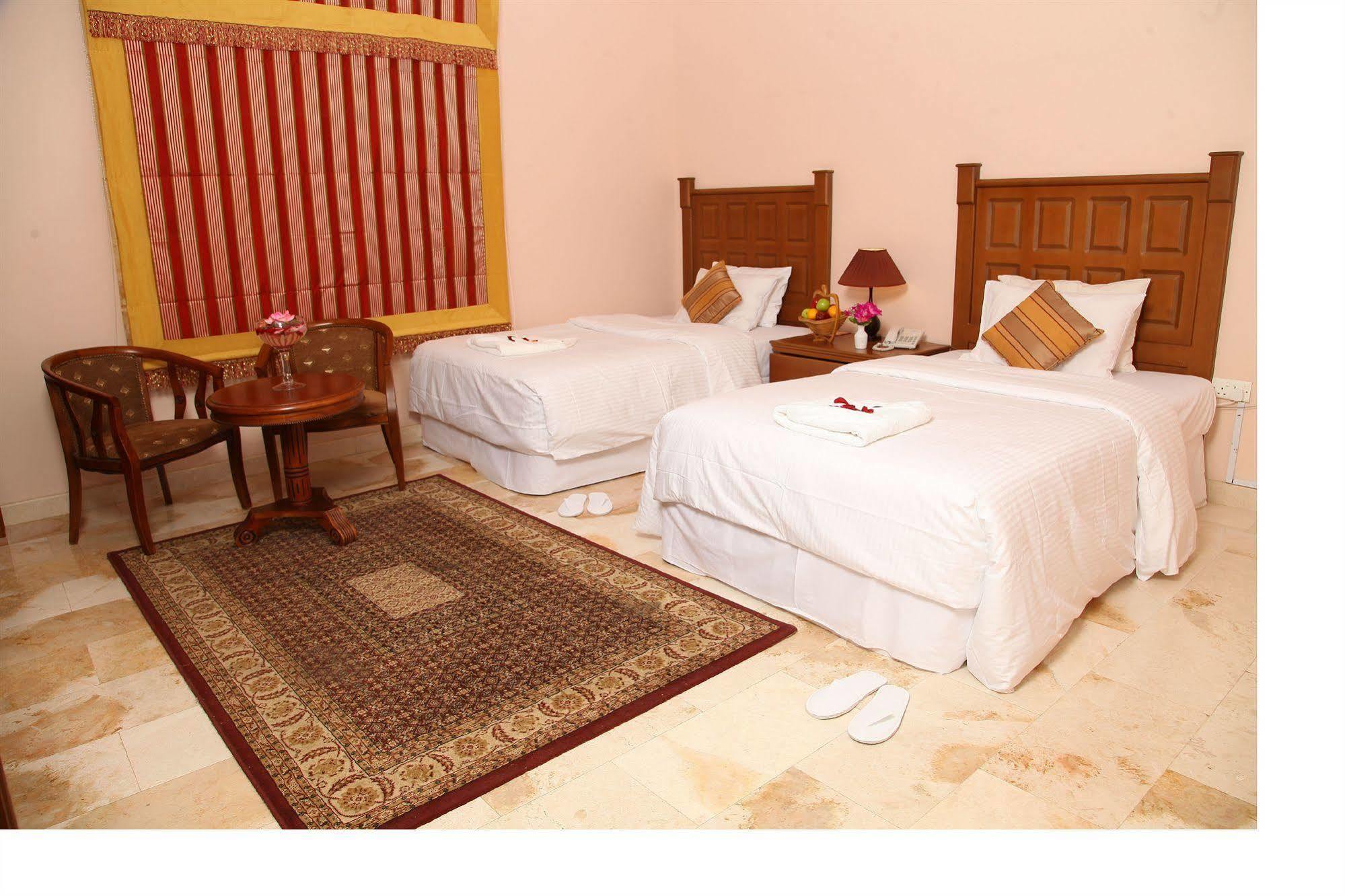 Golden Oasis Hotel 2*