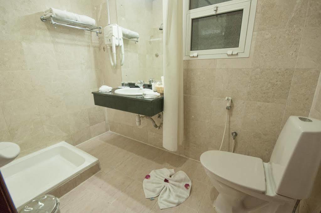 Golden Oasis 2* Mascate