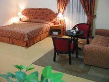Golden Oasis Hotel 2*