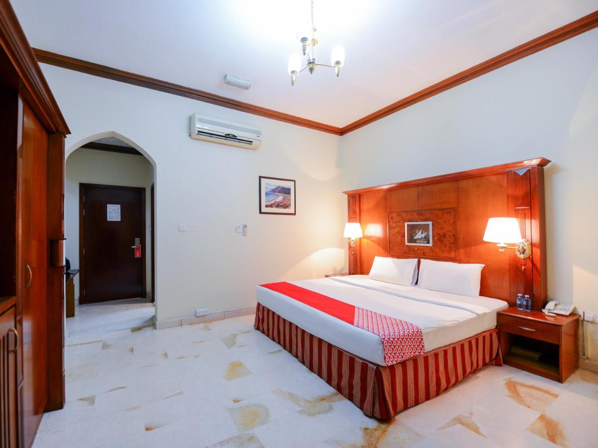 Golden Oasis Maskat
